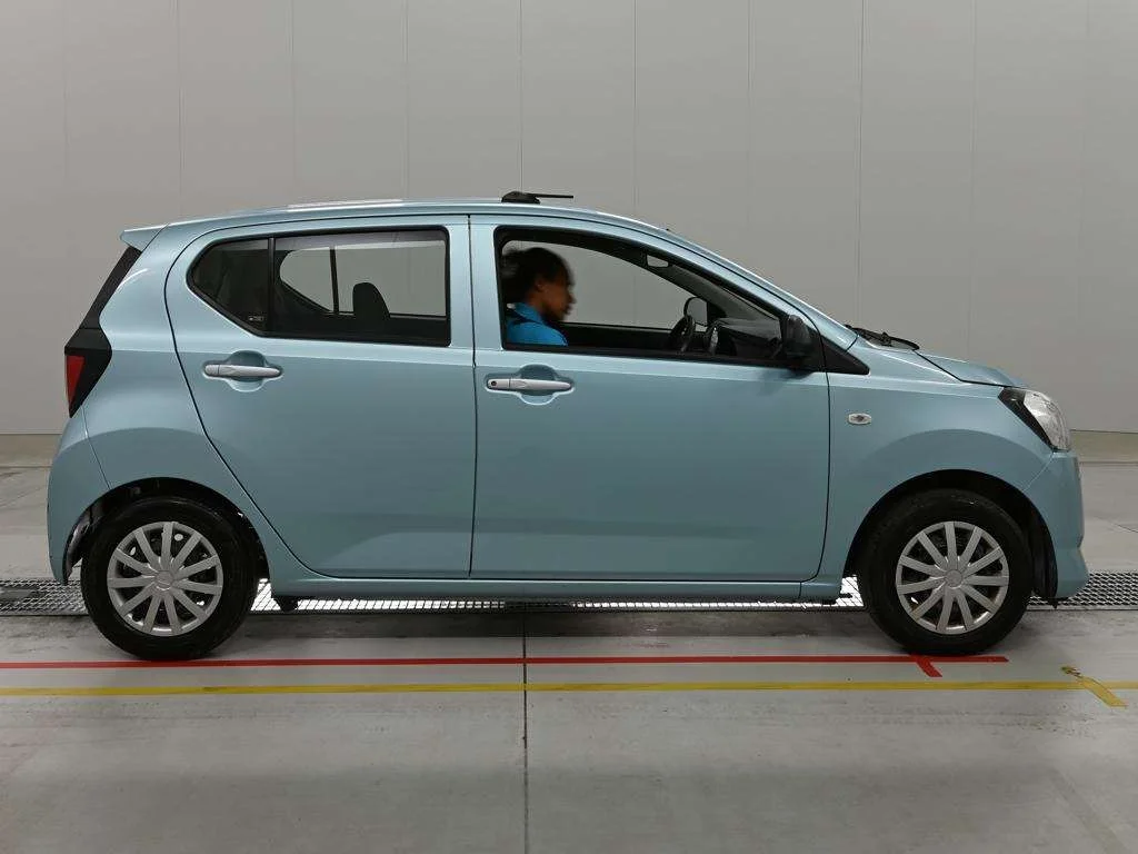 Daihatsu Mira e:S LA350S 2024